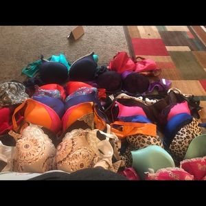 Cacique Gently used bras  42 C